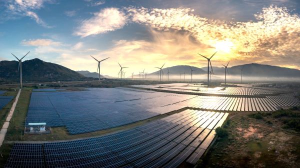 Exploring Cutting-Edge AI Innovations in Renewable Energy Management Across the UK